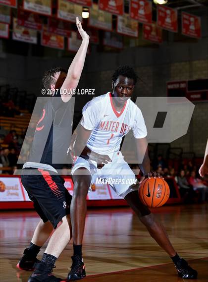 Thumbnail 1 in Village Christian @ Mater Dei (Nike Extravaganza) photogallery.