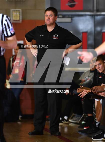 Thumbnail 2 in Village Christian @ Mater Dei (Nike Extravaganza) photogallery.