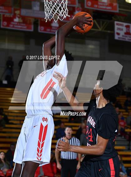 Thumbnail 2 in Village Christian @ Mater Dei (Nike Extravaganza) photogallery.