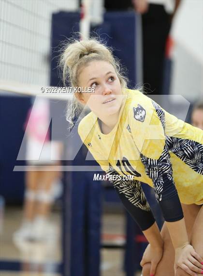 Thumbnail 1 in Mott vs. Grosse Pointe North (Marysville Tournament) photogallery.