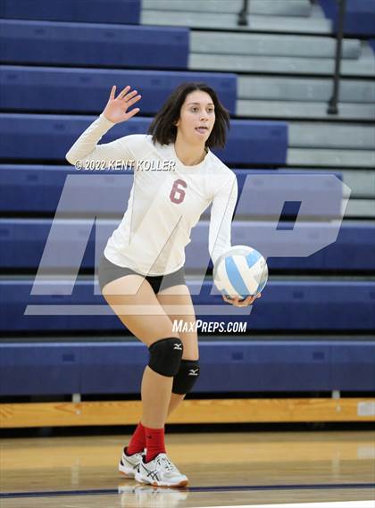 Thumbnail 1 in Mott vs. Grosse Pointe North (Marysville Tournament) photogallery.