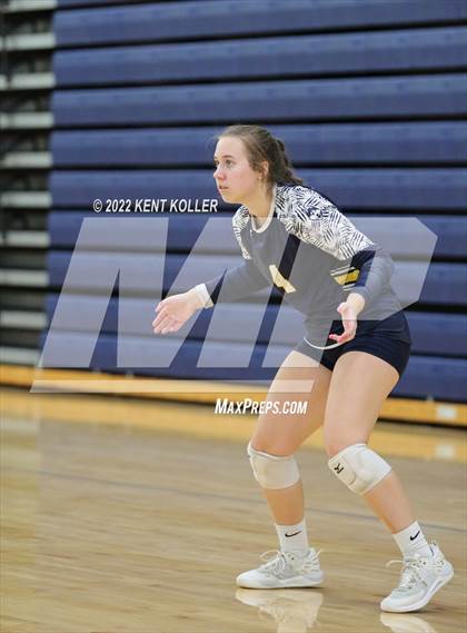 Thumbnail 3 in Mott vs. Grosse Pointe North (Marysville Tournament) photogallery.