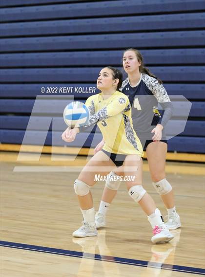 Thumbnail 3 in Mott vs. Grosse Pointe North (Marysville Tournament) photogallery.