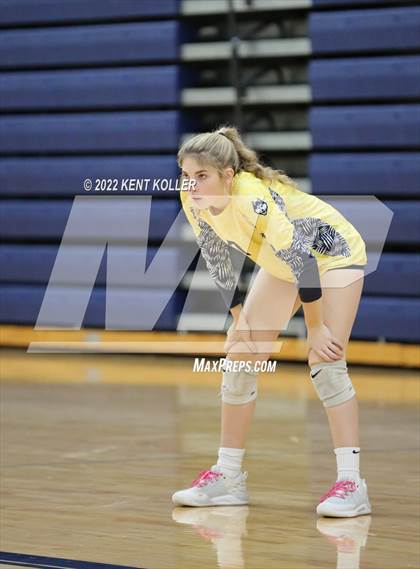 Thumbnail 3 in Mott vs. Grosse Pointe North (Marysville Tournament) photogallery.