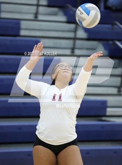 Thumbnail 3 in Mott vs. Grosse Pointe North (Marysville Tournament) photogallery.