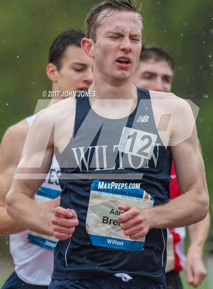 Thumbnail 1 in 50th Annual Loucks Games (The Loucks Mile - Men) photogallery.
