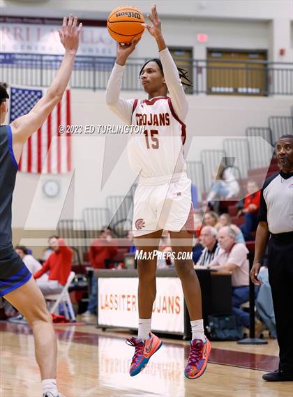 Thumbnail 1 in Walton @ Lassiter photogallery.