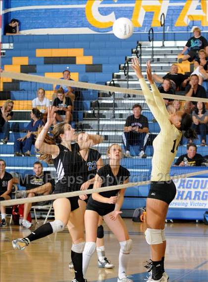 Thumbnail 2 in Newbury Park @ Agoura photogallery.