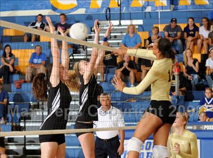 Thumbnail 2 in Newbury Park @ Agoura photogallery.