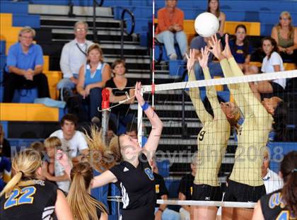 Thumbnail 2 in Newbury Park @ Agoura photogallery.