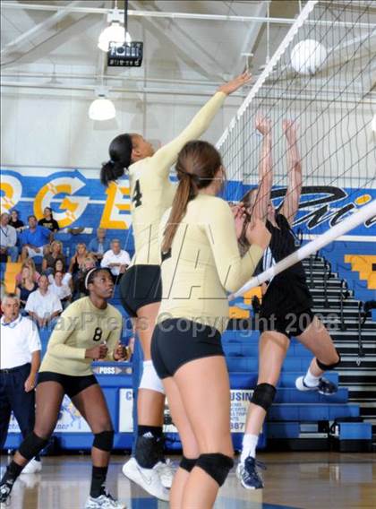 Thumbnail 2 in Newbury Park @ Agoura photogallery.