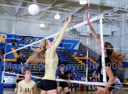 Thumbnail 1 in Newbury Park @ Agoura photogallery.