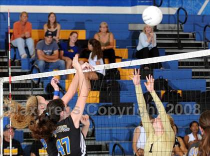Thumbnail 1 in Newbury Park @ Agoura photogallery.
