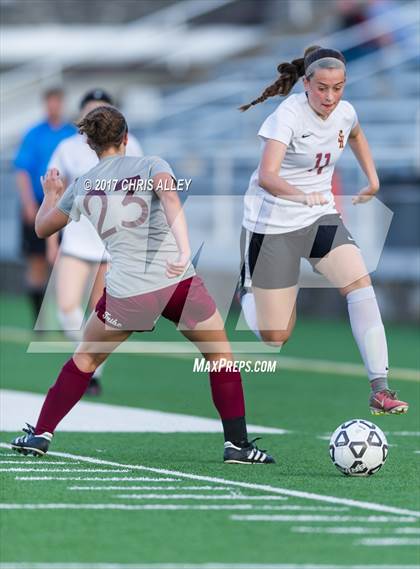 Thumbnail 1 in Dobyns-Bennett vs. Science Hill photogallery.