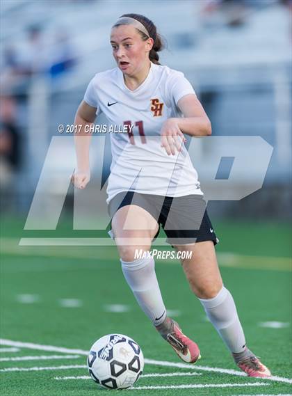 Thumbnail 3 in Dobyns-Bennett vs. Science Hill photogallery.