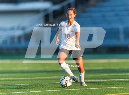 Thumbnail 1 in Dobyns-Bennett vs. Science Hill photogallery.
