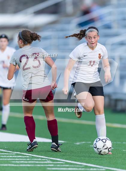 Thumbnail 2 in Dobyns-Bennett vs. Science Hill photogallery.