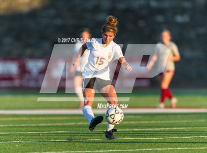 Thumbnail 3 in Dobyns-Bennett vs. Science Hill photogallery.
