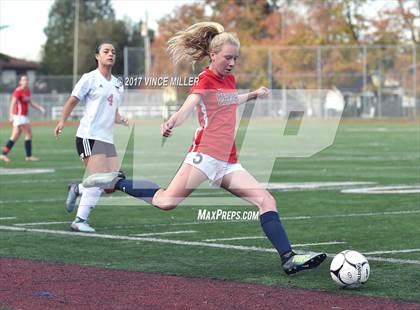 Thumbnail 3 in Kennedy Catholic vs. Camas (WIAA 4A 3rd Place Final)  photogallery.