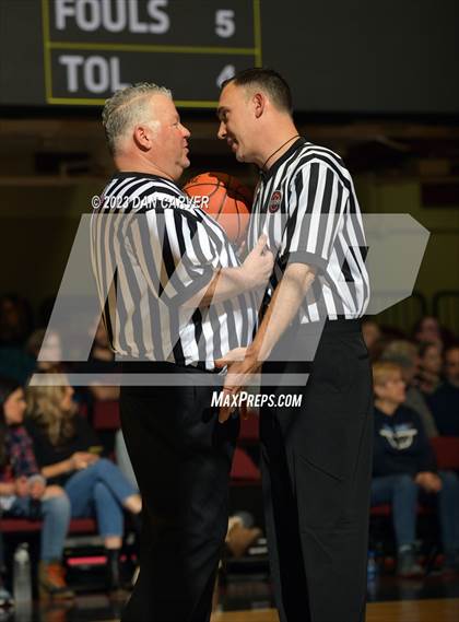 Thumbnail 3 in Hastings vs. Byram Hills (NYSPHSAA Section 1 Class B Semifinal) photogallery.