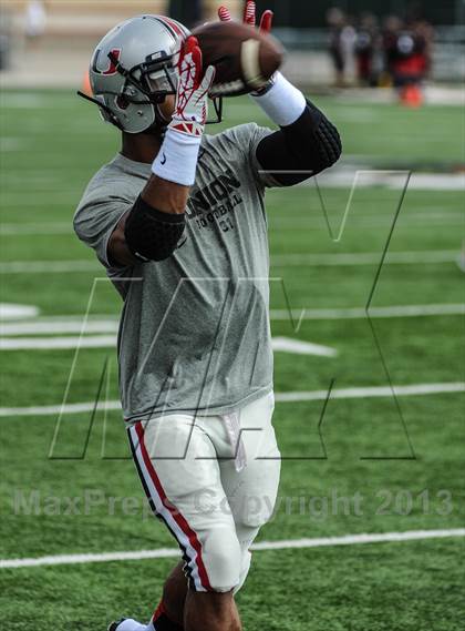 Thumbnail 3 in DeSoto vs. Union photogallery.