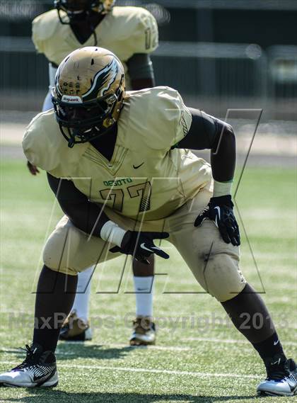 Thumbnail 2 in DeSoto vs. Union photogallery.