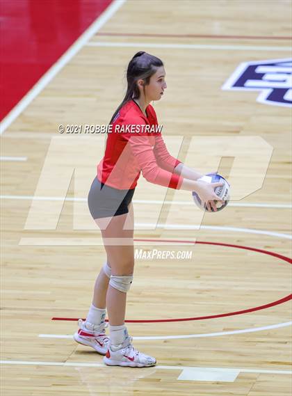 Thumbnail 3 in Bushland vs. Columbus (UIL Volleyball 3A Semifinals) photogallery.