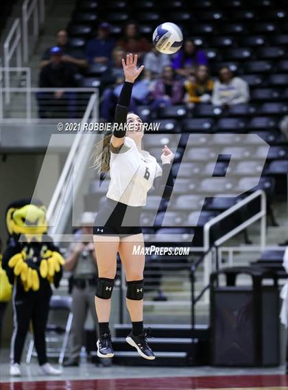 Thumbnail 3 in Bushland vs. Columbus (UIL Volleyball 3A Semifinals) photogallery.