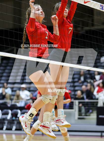 Thumbnail 1 in Bushland vs. Columbus (UIL Volleyball 3A Semifinals) photogallery.