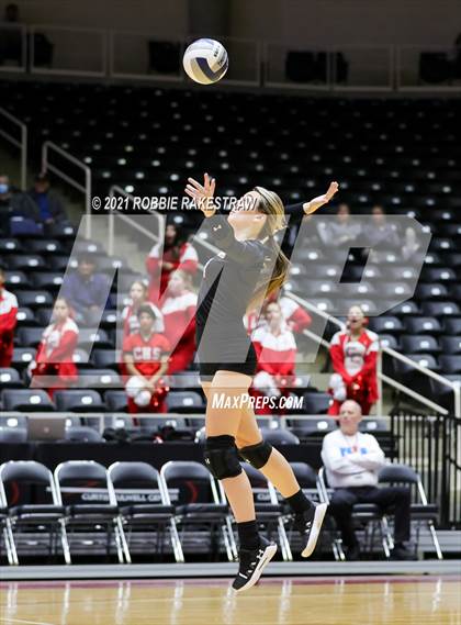 Thumbnail 3 in Bushland vs. Columbus (UIL Volleyball 3A Semifinals) photogallery.