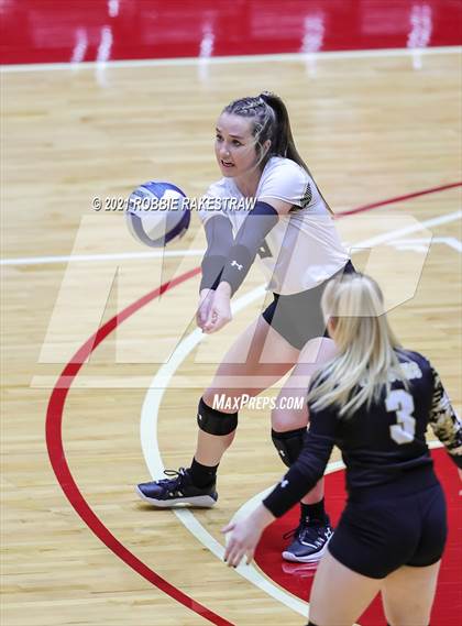 Thumbnail 1 in Bushland vs. Columbus (UIL Volleyball 3A Semifinals) photogallery.