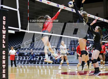 Thumbnail 1 in Bushland vs. Columbus (UIL Volleyball 3A Semifinals) photogallery.