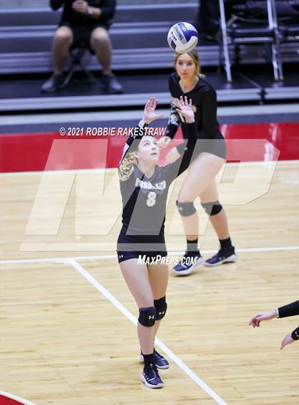 Thumbnail 1 in Bushland vs. Columbus (UIL Volleyball 3A Semifinals) photogallery.