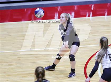 Thumbnail 3 in Bushland vs. Columbus (UIL Volleyball 3A Semifinals) photogallery.