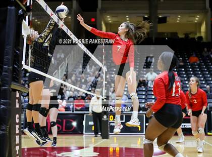 Thumbnail 1 in Bushland vs. Columbus (UIL Volleyball 3A Semifinals) photogallery.