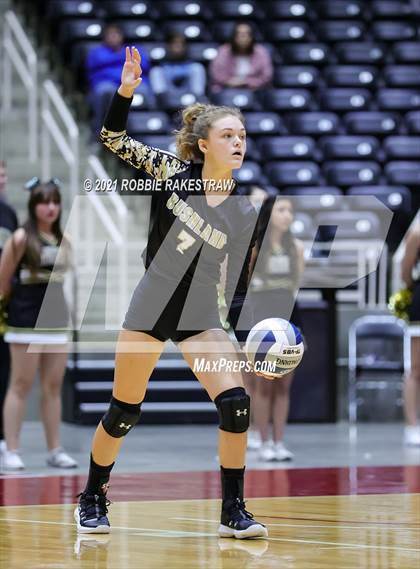 Thumbnail 1 in Bushland vs. Columbus (UIL Volleyball 3A Semifinals) photogallery.