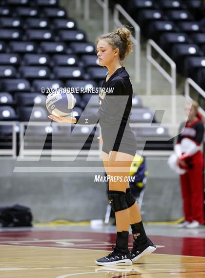 Thumbnail 3 in Bushland vs. Columbus (UIL Volleyball 3A Semifinals) photogallery.