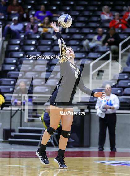 Thumbnail 3 in Bushland vs. Columbus (UIL Volleyball 3A Semifinals) photogallery.