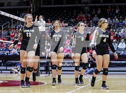 Thumbnail 3 in Bushland vs. Columbus (UIL Volleyball 3A Semifinals) photogallery.