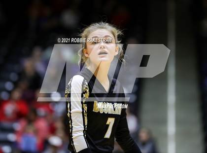 Thumbnail 2 in Bushland vs. Columbus (UIL Volleyball 3A Semifinals) photogallery.