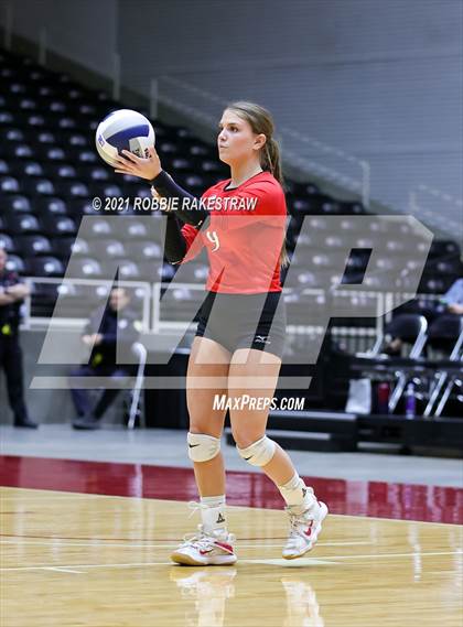 Thumbnail 3 in Bushland vs. Columbus (UIL Volleyball 3A Semifinals) photogallery.