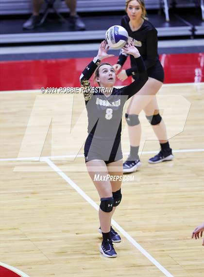 Thumbnail 2 in Bushland vs. Columbus (UIL Volleyball 3A Semifinals) photogallery.