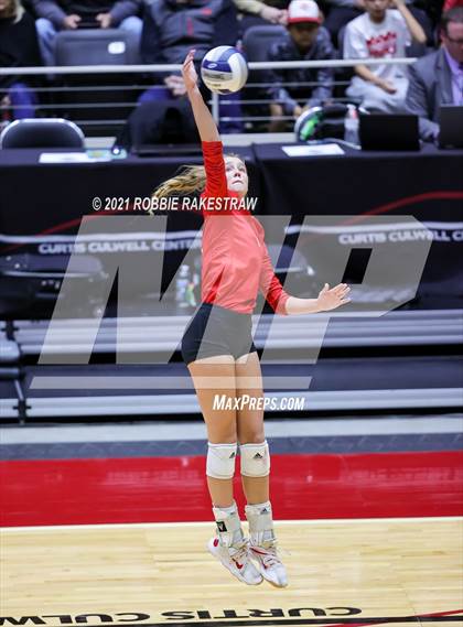 Thumbnail 2 in Bushland vs. Columbus (UIL Volleyball 3A Semifinals) photogallery.