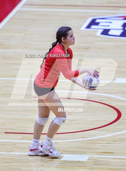 Thumbnail 1 in Bushland vs. Columbus (UIL Volleyball 3A Semifinals) photogallery.