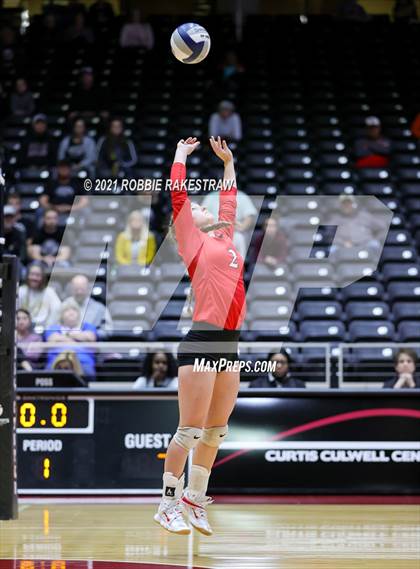 Thumbnail 3 in Bushland vs. Columbus (UIL Volleyball 3A Semifinals) photogallery.