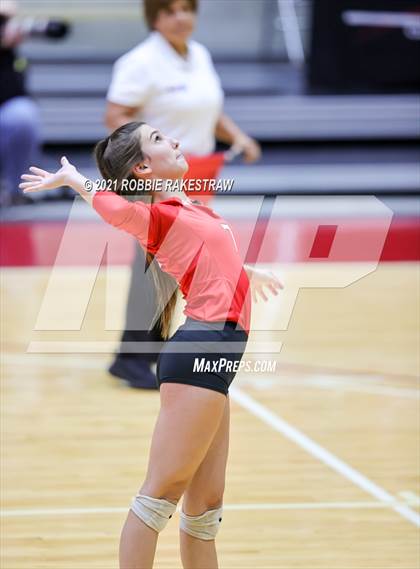 Thumbnail 3 in Bushland vs. Columbus (UIL Volleyball 3A Semifinals) photogallery.