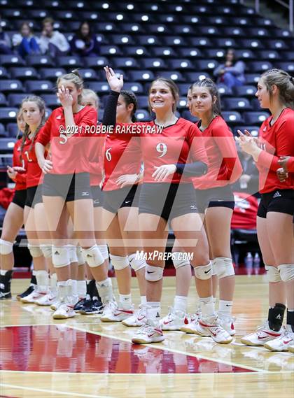 Thumbnail 3 in Bushland vs. Columbus (UIL Volleyball 3A Semifinals) photogallery.