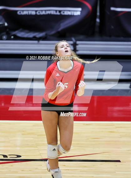 Thumbnail 1 in Bushland vs. Columbus (UIL Volleyball 3A Semifinals) photogallery.