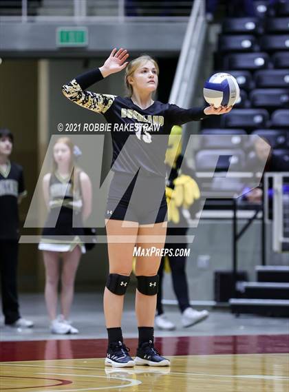 Thumbnail 1 in Bushland vs. Columbus (UIL Volleyball 3A Semifinals) photogallery.