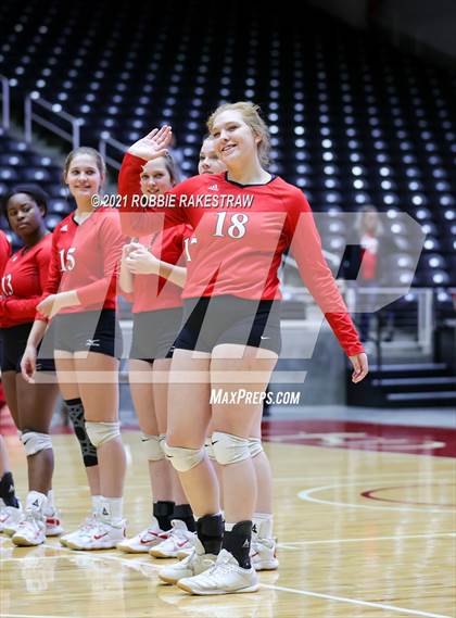 Thumbnail 3 in Bushland vs. Columbus (UIL Volleyball 3A Semifinals) photogallery.